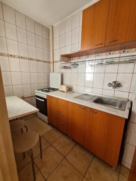 Bd. Timisoara, garsoniera vizavi Plaza Romania.