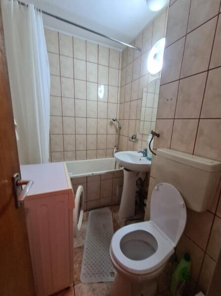 Bd. Timisoara, garsoniera vizavi Plaza Romania.